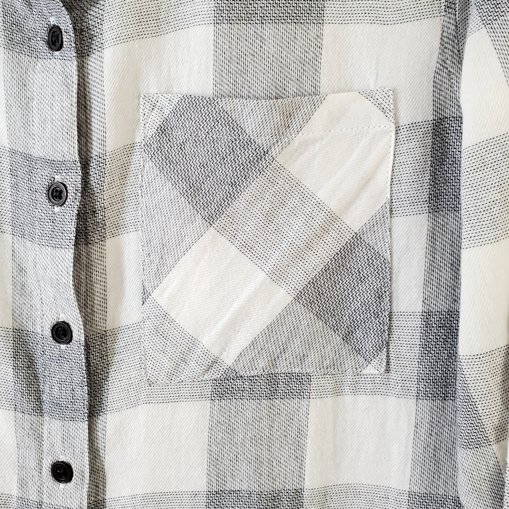 Womens Shirt Gray and White Plaid Button Down Long Sleeve Size Medium - Picture 6 of 9